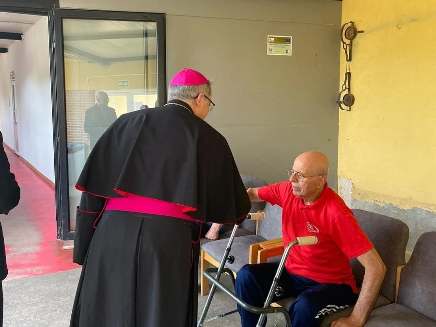 Visita de Don Fernando Varela, obispo de Zamora Visita de Don Fernando Varela, obispo de Zamora