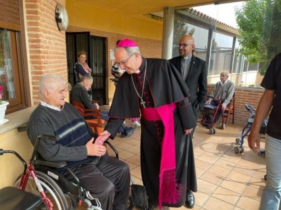 Visita de Don Fernando Varela, obispo de Zamora Visita de Don Fernando Varela, obispo de Zamora